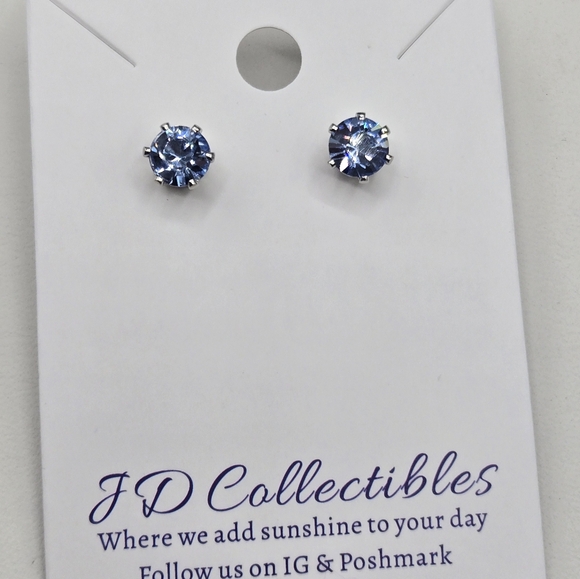 Light Blue Sapphire Stud Earrings Made w/ Swarovski Crystals Silver Overlay - Picture 1 of 4